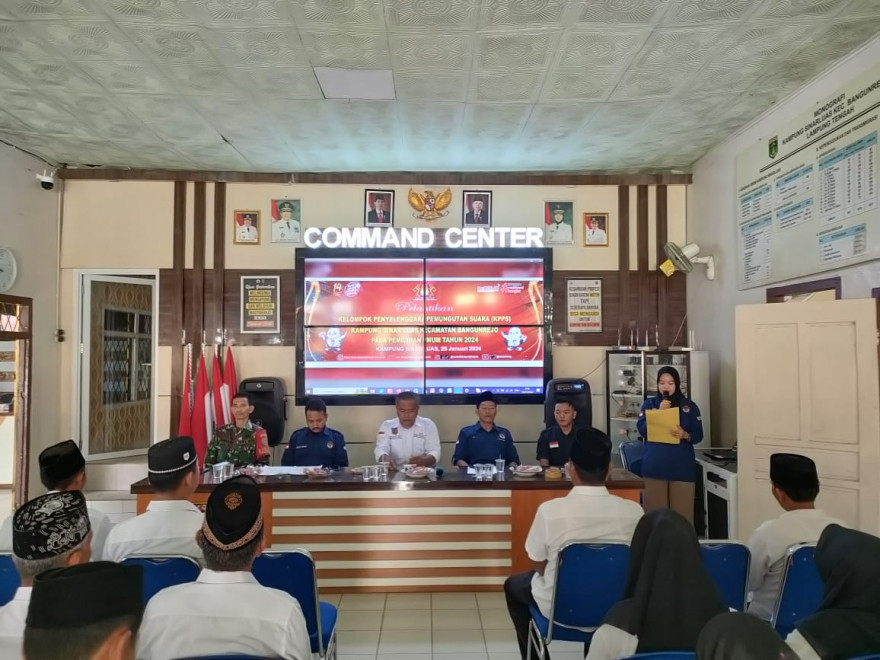 Gelar Pelantiakan dan Bimtek serta Monitoring KPPS 2024 di Balai Kampung Sinar Luas Berjalan Dengan Lancar